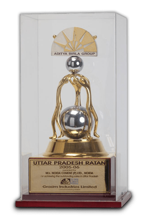Uttar Pradesh Ratan<br> For achieving 'Outstanding Sales' in Uttar Pradesh (2005 - 06)